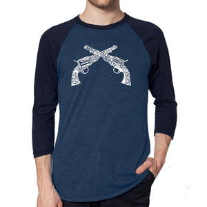 CROSSED PISTOLS - Men's Raglan Baseball Word Art T-Shirt